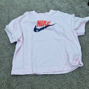 Nike Loose Fit Pink T-Shirt